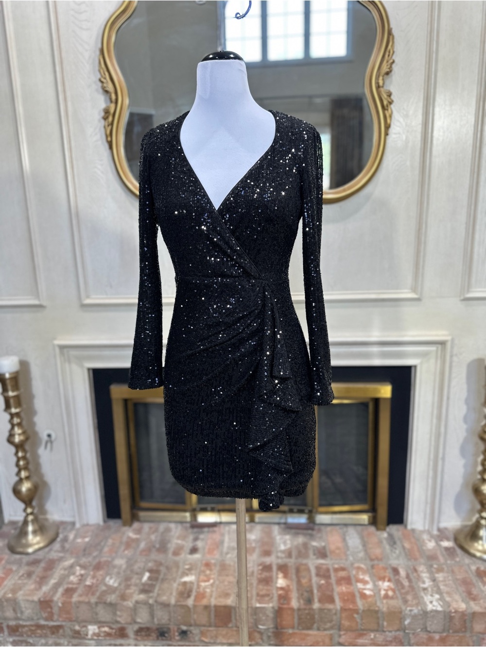 Belle‎ Badgley Mischka Black Sequin Wrap Mini Dress 2 Long Sleeve Glam Party